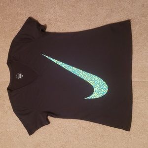 Nike Women's Graphic Tee-shirt